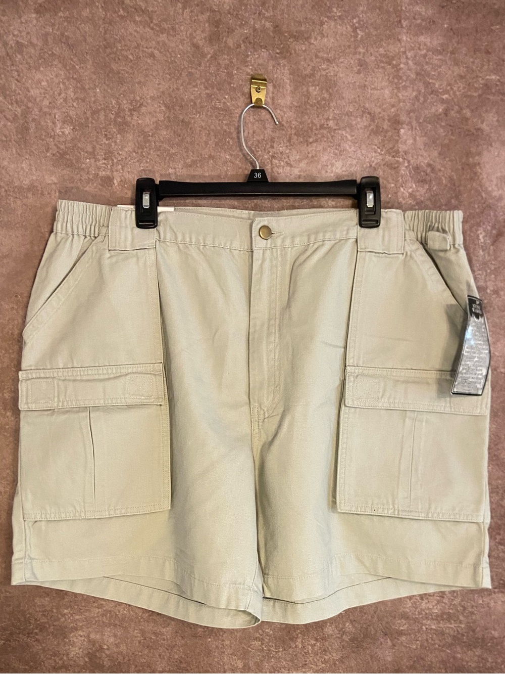 Redhead-white water short-sand-men’s size 42-NWT